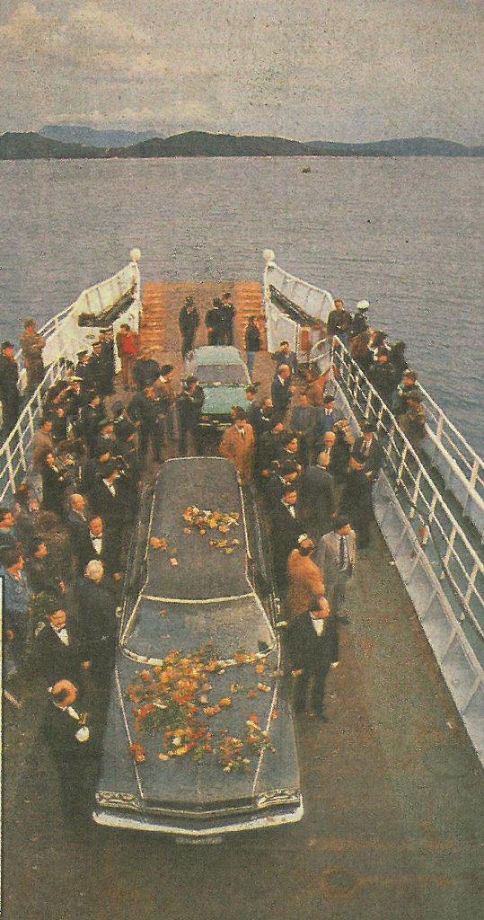 fili xristinas onasi people 137 (26)