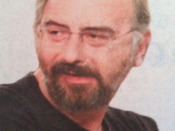 Γιάννης Μαράκης: Ο πρώτος σκηνοθέτης της Μενεγάκη θυμάται τα πρώτα της τηλεοπτικά βήματα και αποκαλύπτει τη συνεργασία του με τα λαμπερά τηλεοπτικά πρόσωπα στη Δέσποινα Καμπούρη