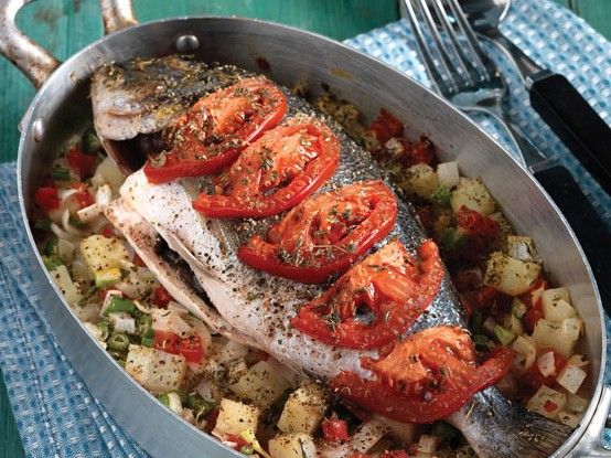 Ψάρι στο φούρνο με λαχανικά από την Αργυρώ Μπαρμπαρίγου