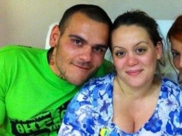 Το Θηρίο και η σύζυγός του, Γλυκερία, έφυγαν από το μαιευτήριο