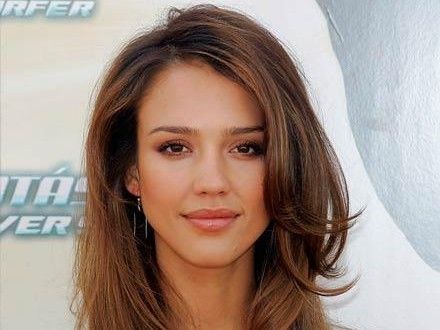 Δείτε το νέο λουκ της Jessica Alba