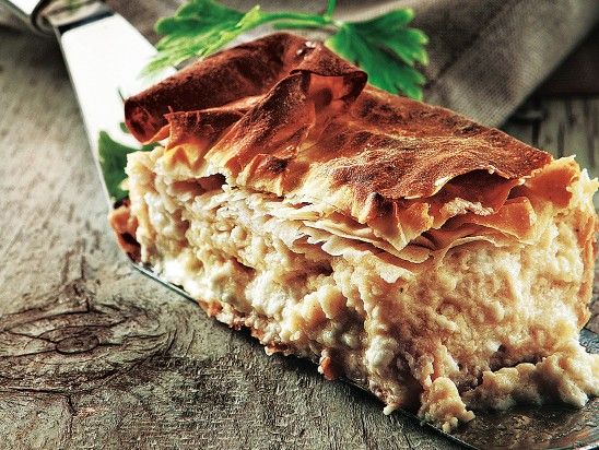 Μπουγάτσα με τυρί από την Αργυρώ Μπαρμπαρίγου