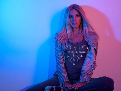 Κατερίνα Καινούργιου: Η μούσα της Lynne για το φετινό χειμώνα