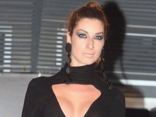 Αγνώριστη έχει γίνει η Άντζελα Ευριπίδη. Δείτε photo