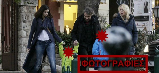 Άννα Μαρία Παπαχαραλάμπους-Φάνης Μουρατίδης:Οικογενειακή βόλτα με τα παιδιά τους