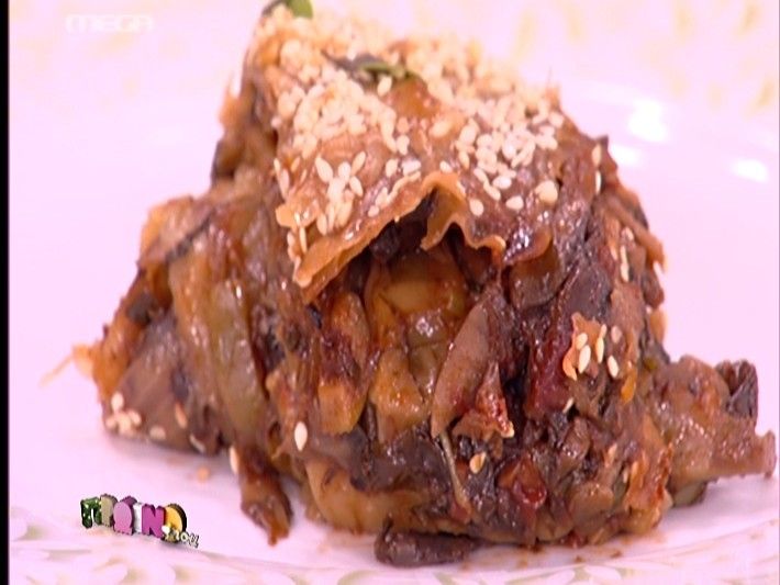 Ο Άκης μαγειρεύει νηστίσιμη μανιταρόπιτα! video