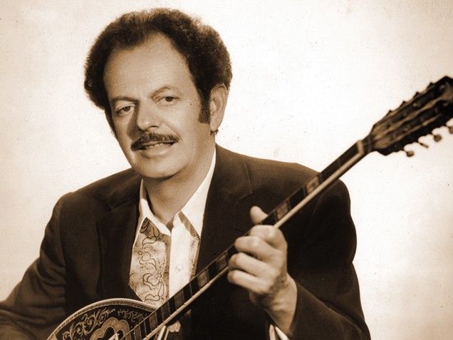 Δείτε το γιο του αείμνηστου Βασίλη Τσιτσάνη!