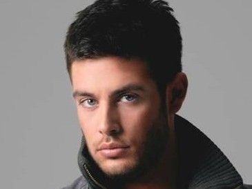 Kώστας Μαρτάκης: Τι επιλέγει ανάμεσα σε χρήμα και δόξα;