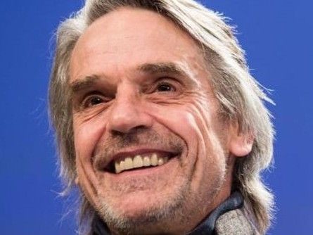 Ο Τζέρεμι Άιρονς έρχεται στην Αθήνα για τη νέα του ταινία!