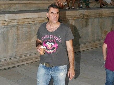 Δείτε την όμορφη σύζυγο και την γλυκύτατη κόρη του Φίλιππου Πλιάτσικα