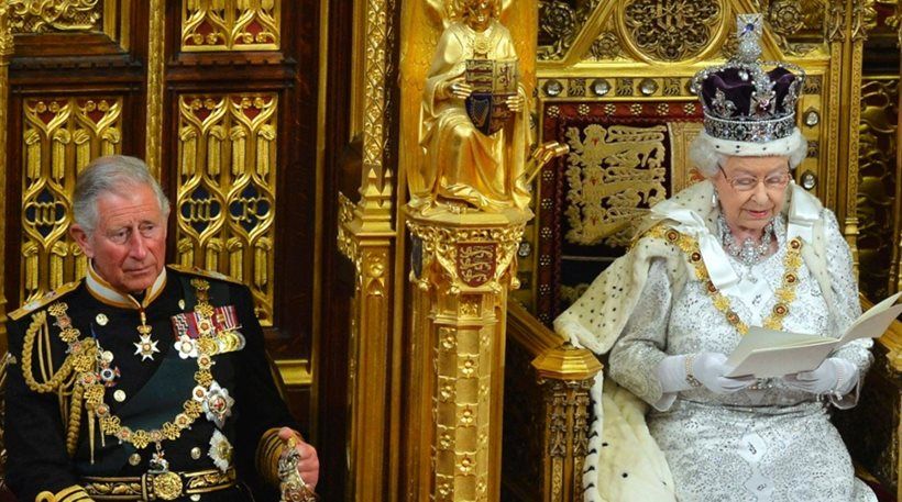 Ο βασιλιάς Κάρολος θα τιμήσει ιδιωτικά τη μνήμη της βασίλισσας Ελισάβετ