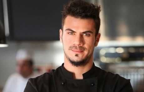 Cheesecake με σοκολάτα από τον Άκη Πετρετζίκη