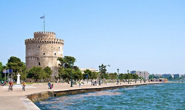 Θεσσαλονίκη: Θρίλερ με πτώμα άνδρα στον Θερμαϊκό