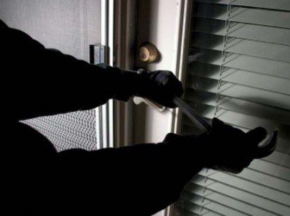 Φθιώτιδα: Ο κλέφτης ήταν…αφηρημένος και ξέχασε το κινητό του μέσα στο σπίτι που λήστεψε!