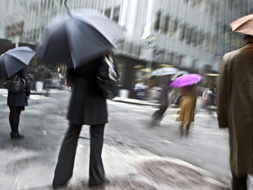 Καιρός: Διαδοχικές κακοκαιρίες πλήττουν με καταιγίδες τα δυτικά – Πορτοκαλί προειδοποίηση για τα έντονα φαινόμενα