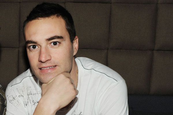 Δείτε τον Κώστα Φραγκολιά με μαγιό στην παραλία!