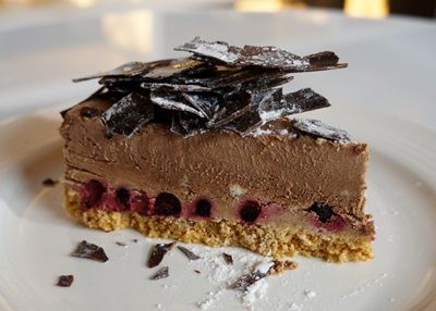 Cheesecake σοκολάτας με καφέ και φρούτα του δάσους από τον Βαγγέλη Δρίσκα