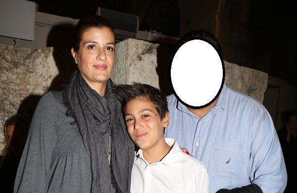 Δείτε πασίγνωστο τραγουδιστή μαζί με την όμορφη οικογένεια του!