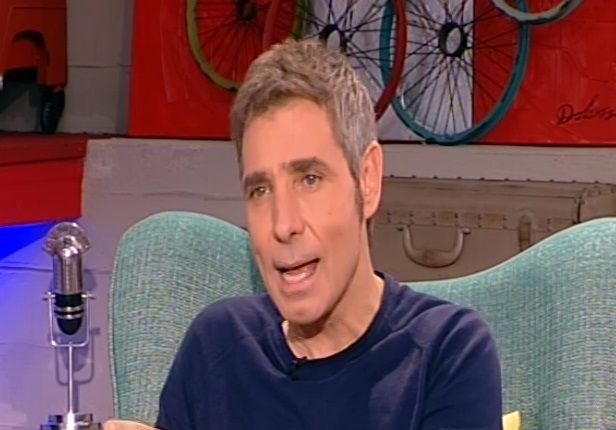 Ο Θοδωρής Αθερίδης αποκαλύπτει την ηλικία του και μιλά για την κόρη του! (Video)