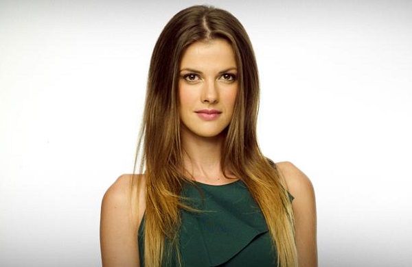 Κωνσταντίνα Κλαψινού: Που συνέλαβε ο φακός του Enter TV την όμορφη πρωταγωνίστρια της «Δικαίωσης»;