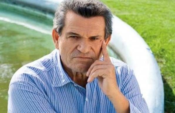 Δείτε γιο του Γιώργου Μαργαρίτη. Είναι τραγουδιστής και κούκλος!