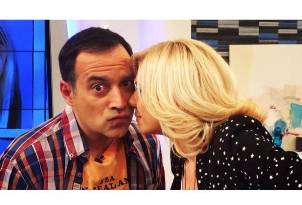 Κατερίνα Καραβάτου: Ντρέπεται να κυκλοφορήσει γυμνή μπροστά στον Κρατερό;