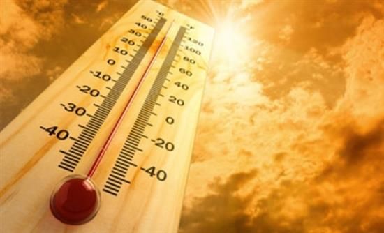Καιρός: Καύσωνας και τη Δευτέρα με 41 βαθμούς Κελσίου, αλλαγή σκηνικού την Τρίτη