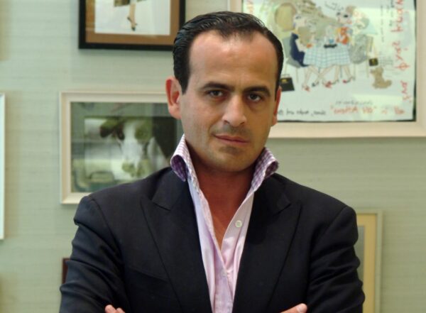 Βασίλης Ζούλιας: Κύριε Κούγια, μαζευτείτε κάπως… Δεν υπάρχουν επαγγελματίες ομοφυλόφιλοι, υπάρχουν επαγγελματίες ηλίθιοι σαν κι εσάς»