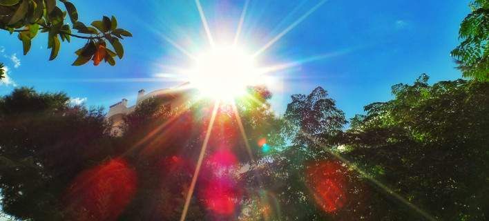 Καιρός: Ηλιοφάνεια με λίγα σύννεφα και θερμοκρασία χωρίς αξιόλογη μεταβολή