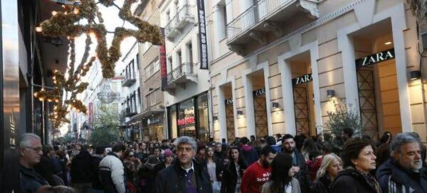 Τρόμος για 2 ανήλικες στην Ερμού – Σεξουαλική παρενόχληση από 28χρονους που τις καταδίωξαν