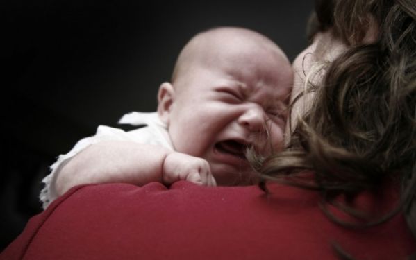 Μωρό και κολικοί: Πώς αντιμετωπίζονται