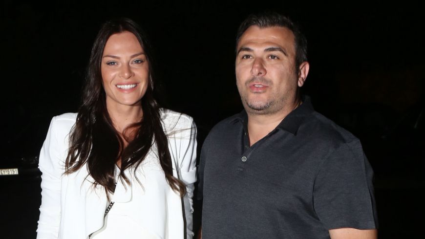 Αντώνης Ρέμος-Υβόννη Μπόσνιακ: Για Πάσχα στη Μύκονο με την κόρη τους