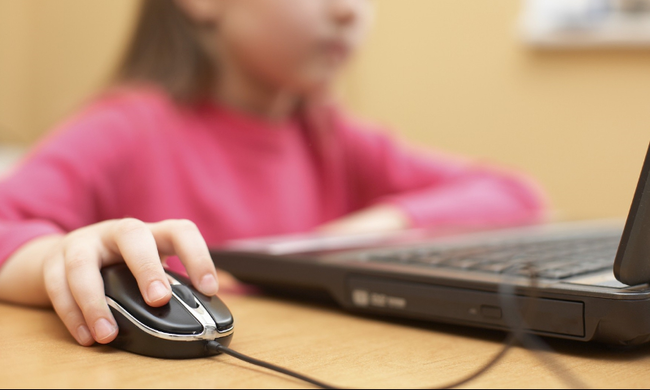 Παιδιά και Διαδίκτυο: Πώς να τα προστατεύσετε
