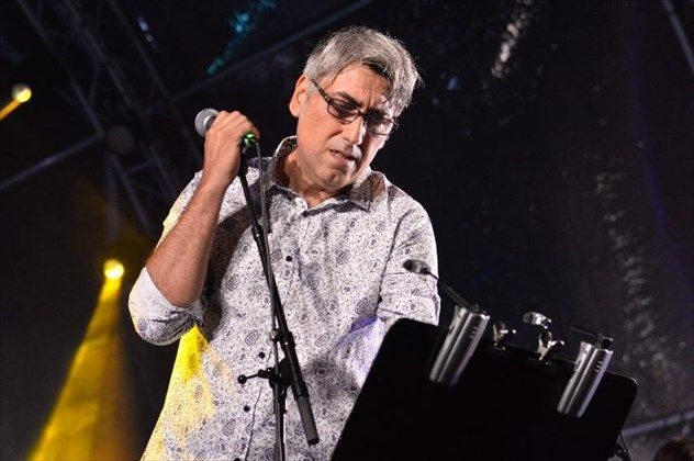 Πέθανε ο Θάνος Ανεστόπουλος, τραγουδιστής του συγκροτήματος «Διάφανα Κρίνα»