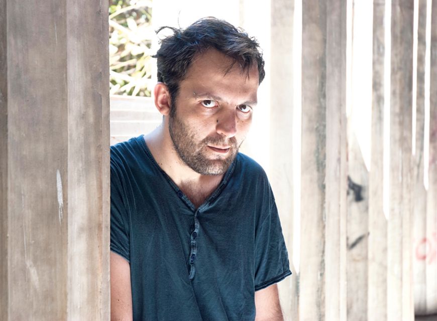 Αύγουστος Κορτώ: Η παρουσίαση του βιβλίου του, το τρυφερό σχόλιο για τον σύντροφό του και… η μυτόγκα!