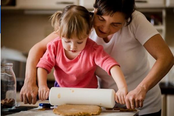 Γιατί το να μαγειρεύουμε  με τα παιδιά είναι τόσο σημαντικό