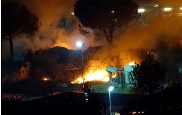 Η ανακοίνωση της Πυροσβεστικής για την τραγωδία στη Μόρια – τι προκάλεσε την έκρηξη