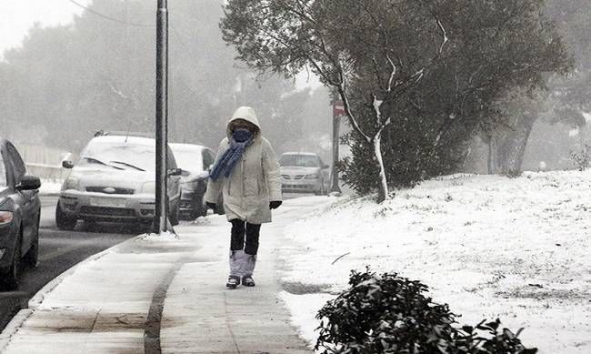 Καιρός: Έκτακτο δελτίο επιδείνωσης από την ΕΜΥ – Πού θα χιονίσει