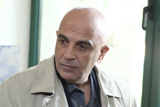 Ο Γιάννης Ζουγανέλης αποκαλύπτει την ηλικία του!