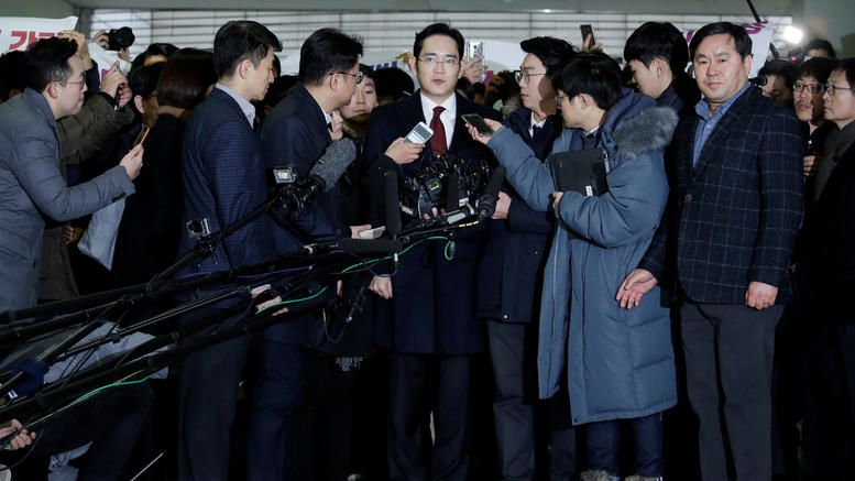 Eνταλμα σύλληψης για το αφεντικό της Samsung ζητά ο εισαγγελέας