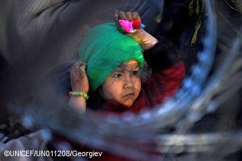 Ένα χρόνο μετά τη συμφωνία ΕΕ-Τουρκίας το ανθρώπινο κόστος για τα παιδιά πρόσφυγες και μετανάστες αυξάνεται