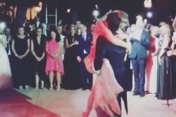 Σάκης Ρουβάς- Κάτια Ζυγούλη: Δείτε το βίντεο με τον εντυπωσιακό χορό τους στην γαμήλια δεξίωσή τους!