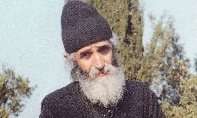Σαν σήμερα το 1994 εκοιμήθη ο Άγιος Παΐσιος ο Αγιορείτης