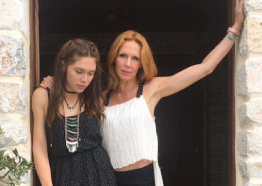 Δείτε την Εβελίνα Παπούλια και την κόρη της με τα μπικίνι τους- Η selfie από τις διακοπές τους