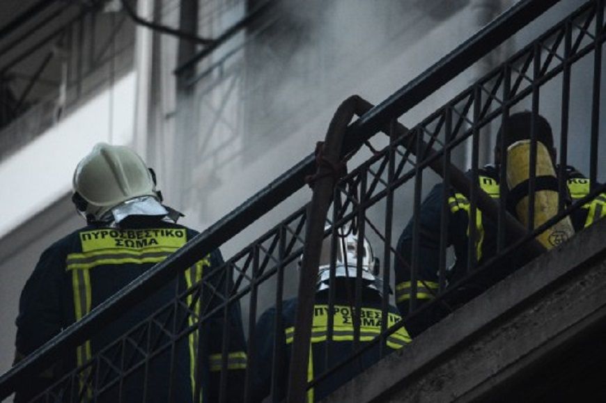 Σοκαριστικές λεπτομέρειες για τη φωτιά στην Πετρούπολη- Ο πατέρας ξυλοκόπησε την 18χρονη κόρη του και έβαλε φωτιά στο σπίτι για να καούν ζωντανοί
