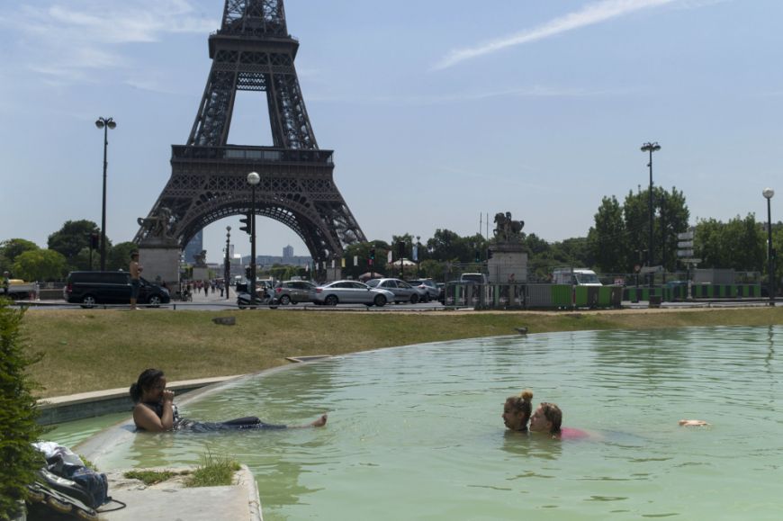 Ανοιξε σήμερα το πρώτο πάρκο για γυμνιστές στο κέντρο του Παρισιού- Δείτε φωτογραφίες