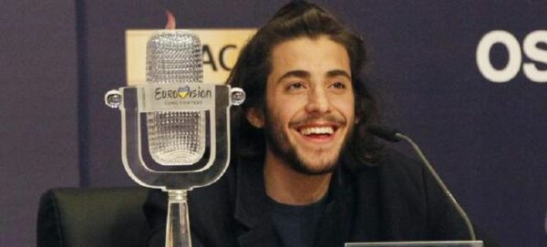 Το συγκλονιστικό μήνυμα του νικητή της Eurovision, Salvador Sobral: «Παραδίδω το σώμα μου στην επιστήμη»