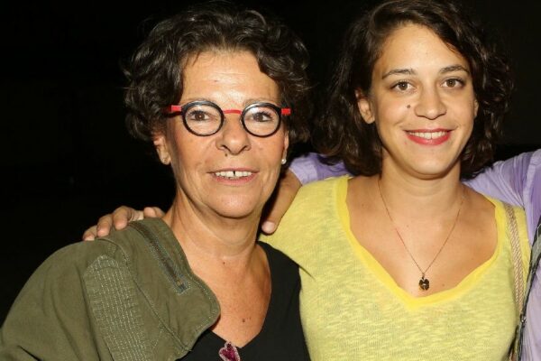 Είναι η σύζυγος και η κόρη πασίγνωστου Έλληνα ηθοποιού!