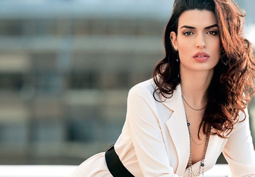 Τόνια Σωτηροπούλου: Με αθλητικό λουκ και χωρίς ίχνος μακιγιάζ στη Ρόδο