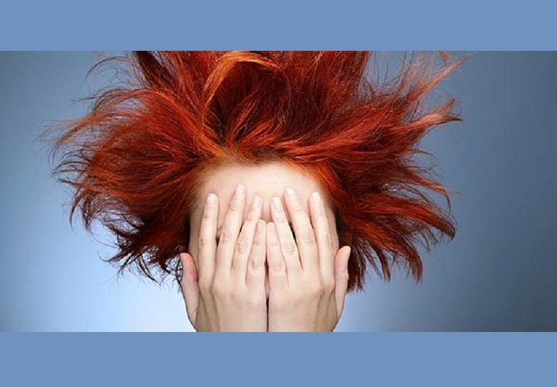 5 συνήθειες που καταστρέφουν τα μαλλιά μας